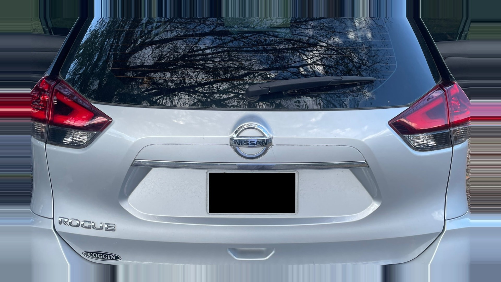 Dirty Nissan Rogue rear exterior before detailing